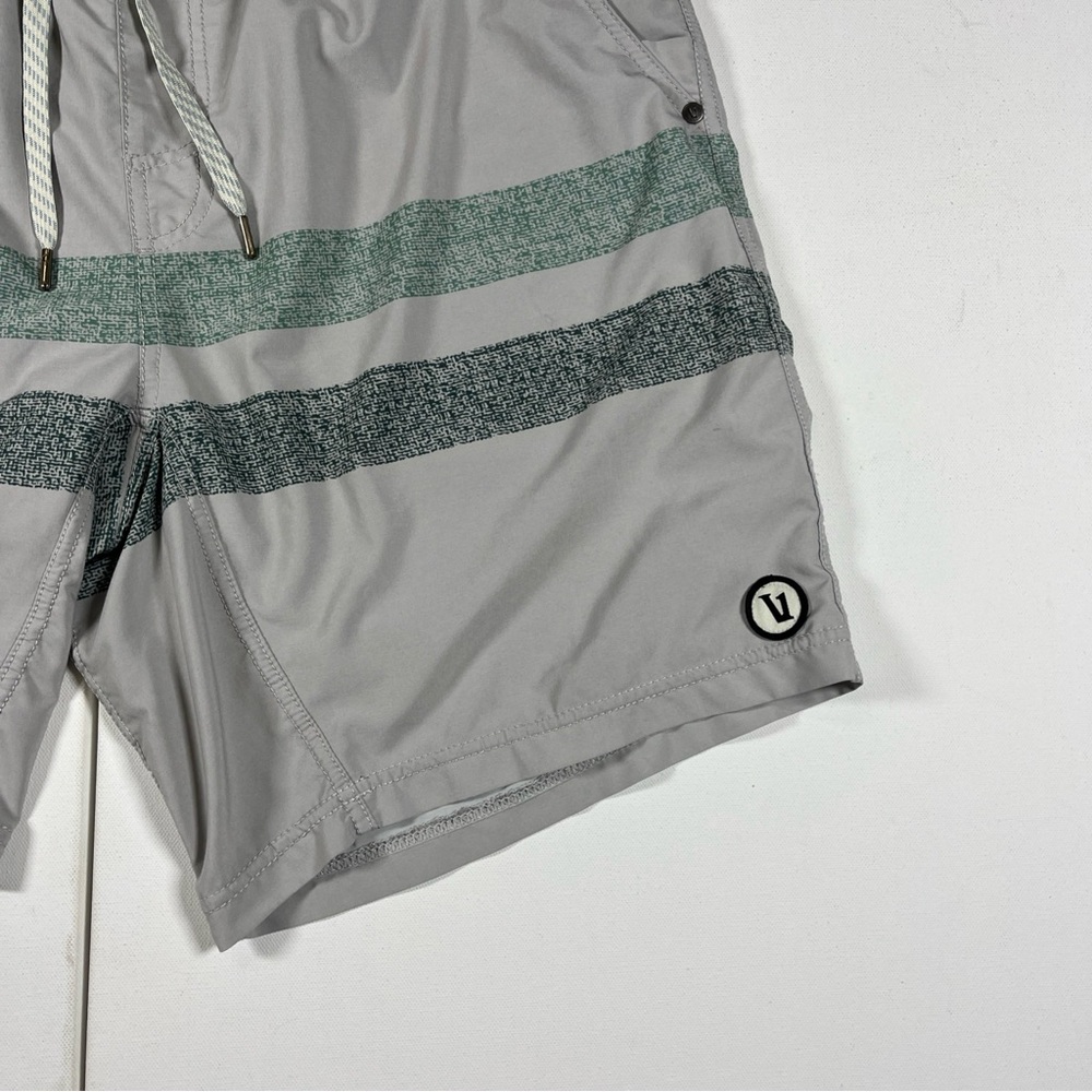 Vuori Kore Shorts Lined Drawstring Running Gym Stretch Gray Striped 8” Men’s XL - Picture 5 of 13